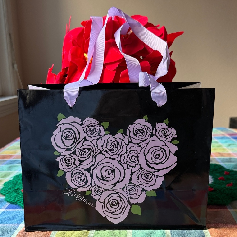 💜🖤💜 Brighton Black Shopping Bag with Lavender Rose Heart 💜🖤💜
